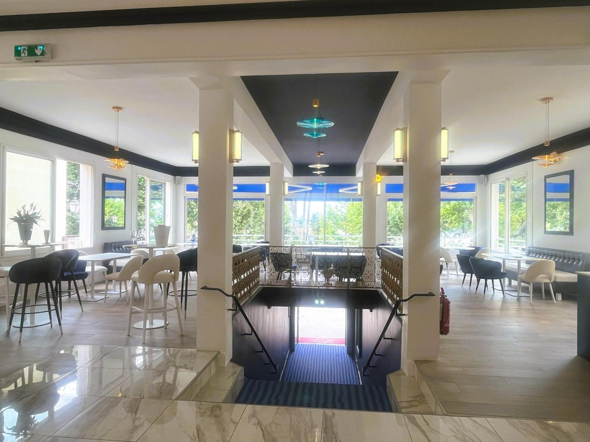 Hotel Espadon Bleu 3*