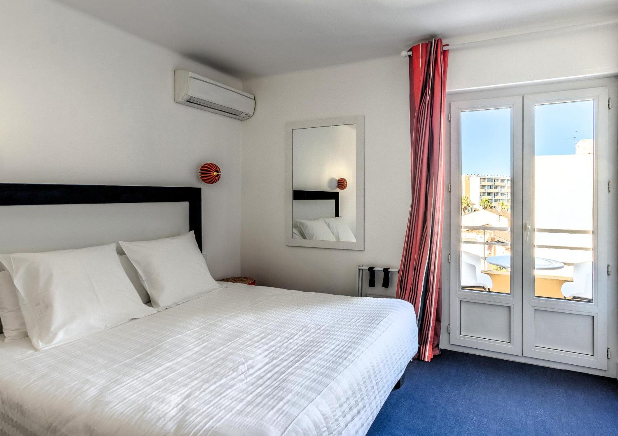 Hotel Espadon Bleu 3*