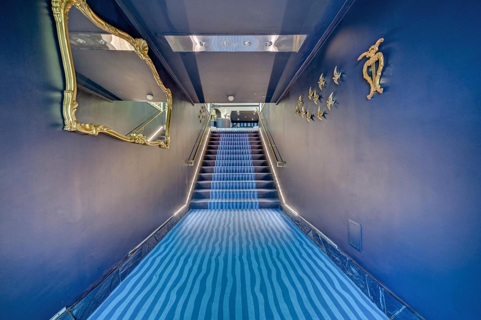 Espadon Bleu Hotel 3*
