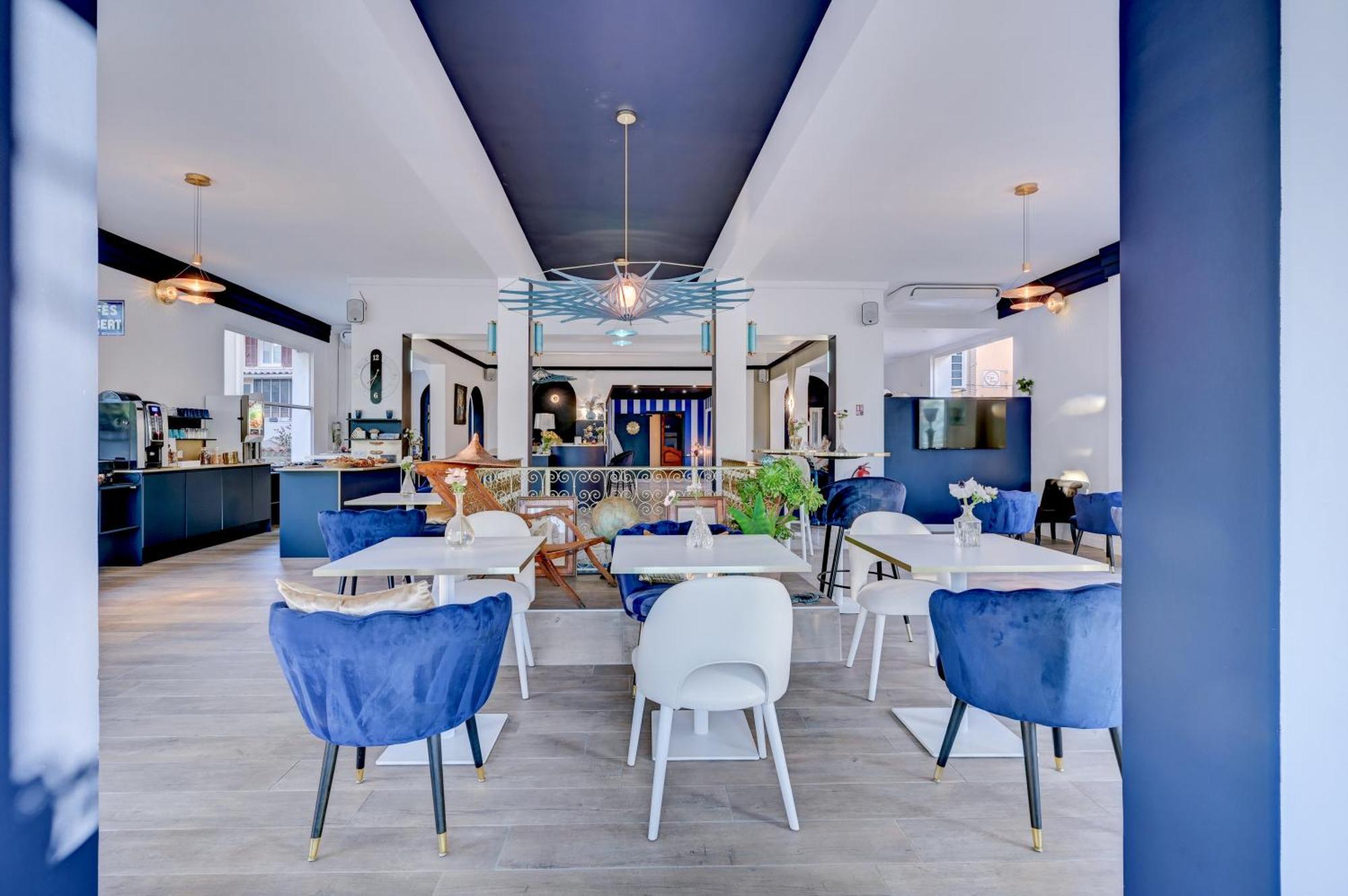Espadon Bleu Hotel